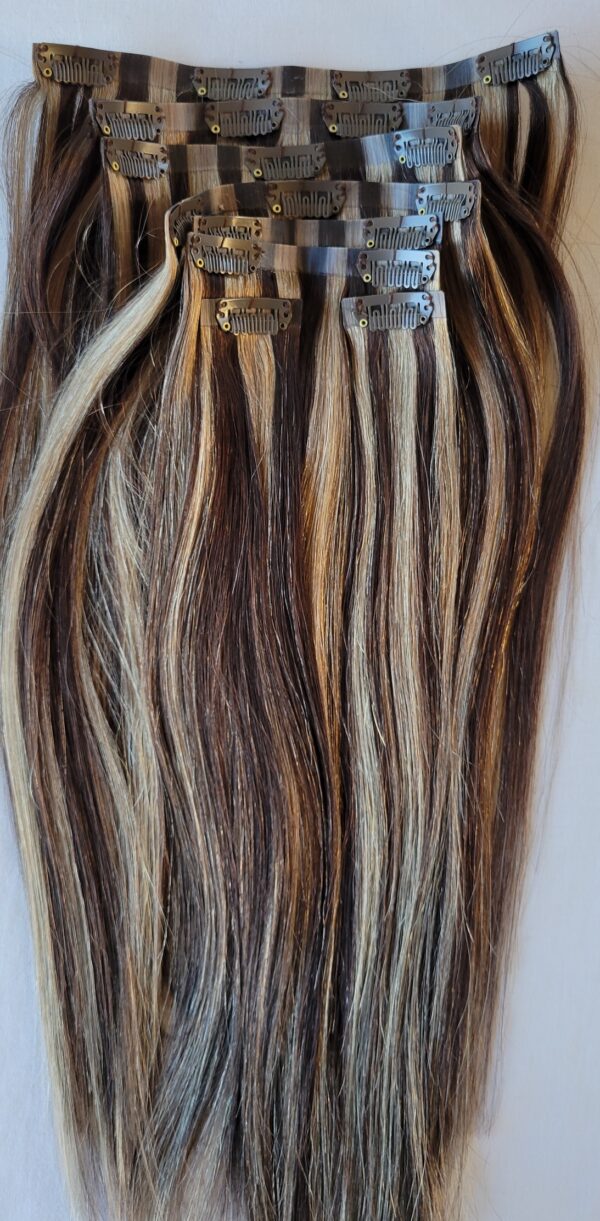 16" Seamless Clip in 100% Human Hair Extensions,140 grams,8Pcs,20 clips #4/18 dark Brown mixed with Honey Blonde - Image 5