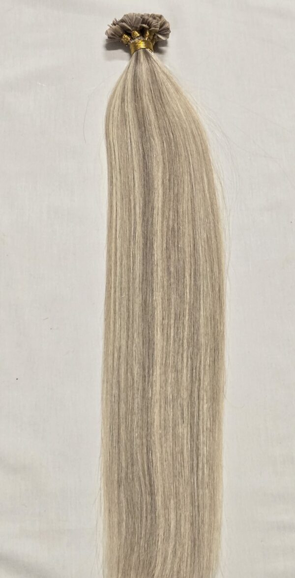 20″ 100 grams,150 strands ,100% Human V-Light Bonded Hair Extensions #18/613 Dark Blonde mixed with Platinum Blonde - Image 5