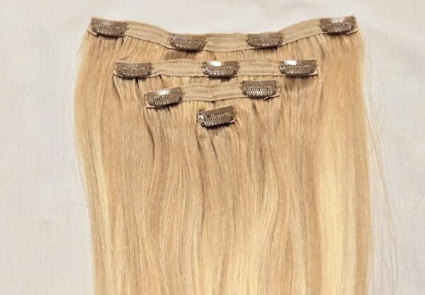 22″ 100 grams, Seamless Clip in 100% Human Hair Extensions 4Pcs, 10 clips #B18/60 Dark Blonde with Platinum Blonde - Image 3